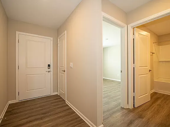 4 bed, 2.0 bath, 1771 sqft, $2,245 — Photo 2