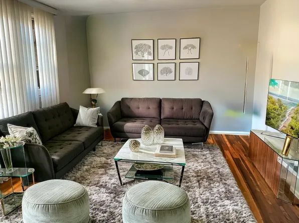 2271 Knapp Street image 1 of 20