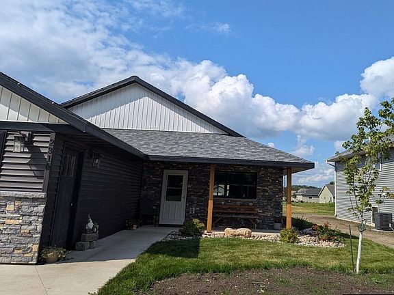 2nd image of 2316 Lake Ave