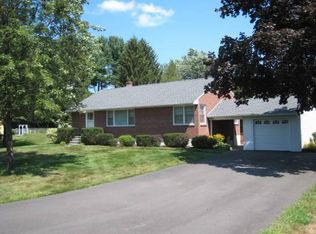 16 Gardner Rd, Wynantskill, NY 12198