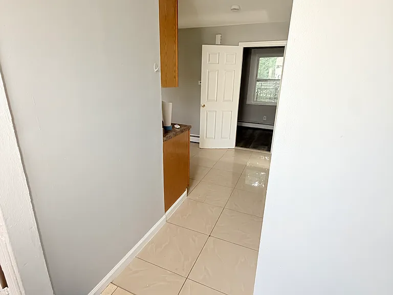 95 Alexander St #3 — Photo 3