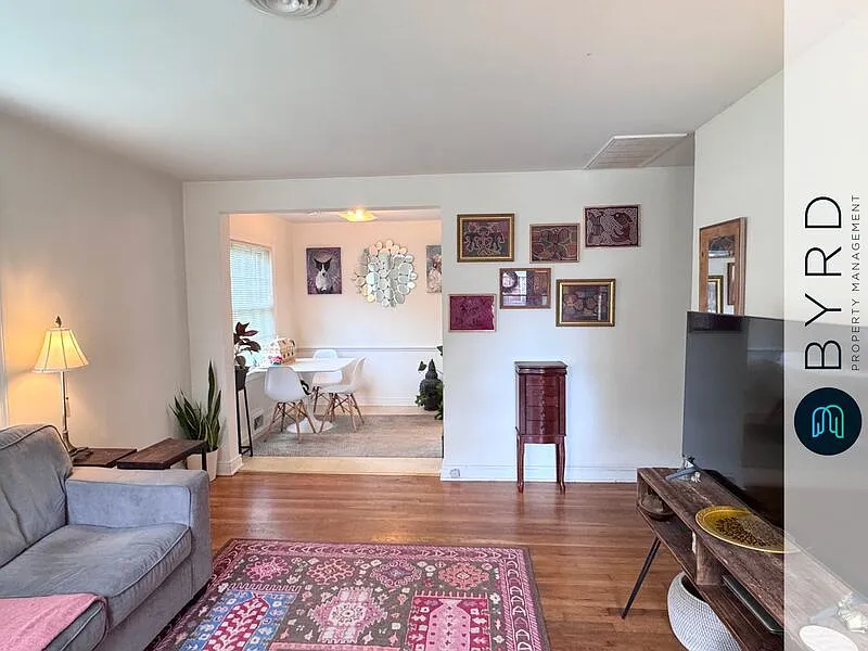 3 bed, 1.0 bath, 900 sqft, $1,995 — Photo 4