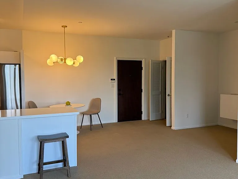 13941 Sherman Way #402 — Photo 10