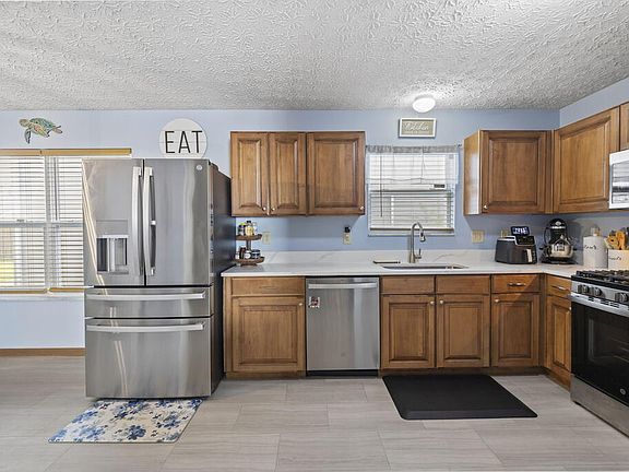 5th image of 3926 Genteel Dr