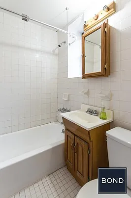 Rented by Bond New York | media 17