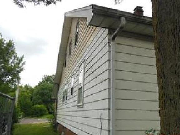 2nd image of 1633 N Dechman Ave
