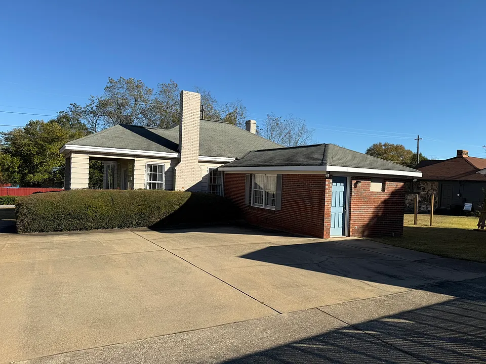 102 Barnes Mill Rd #1