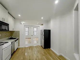 527 West 48th Street