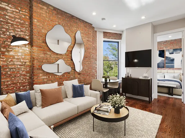 119 Christopher Street image 3 of 19