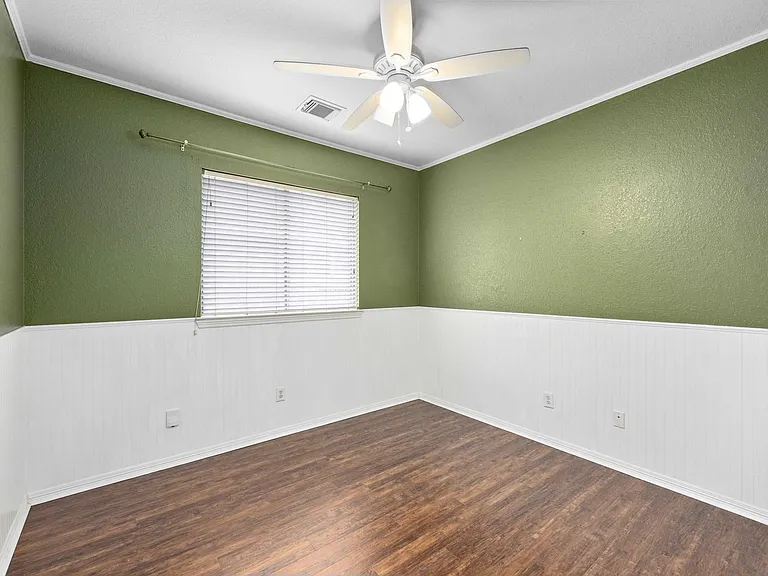 15823 Stiller Park Dr — Photo 23