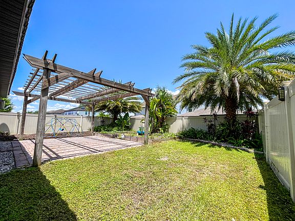 2nd image of 14253 Lake Preserve Blvd