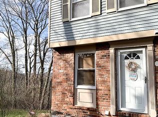 300 New World Dr, Clairton, PA 15025