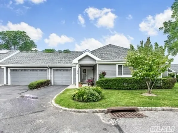 274 Dockside Ct, Moriches, NY 11955