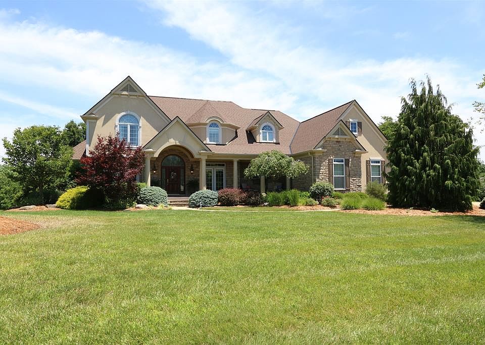 1st image of 940 Squire Oaks Dr