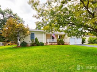 402 Frank Applegate Rd, Jackson, NJ 08527