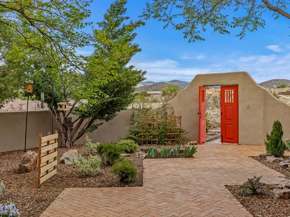 16 Ensenada Dr, Santa Fe, NM 87508