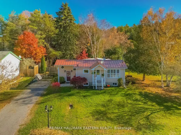 2839 Peter St, Hamilton, ON K9A 4J9