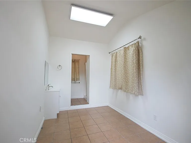 10622 Zelzah Ave — Photo 24