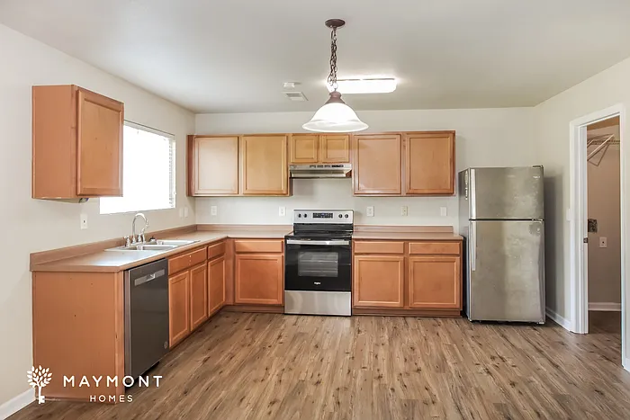 203 Whitestone Dr NE — Photo 9