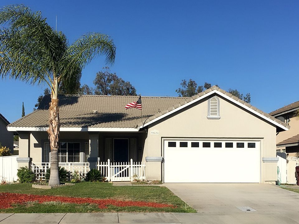 1st image of 39676 Avenida Miguel Oeste