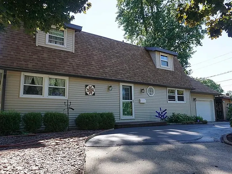 210 Dodge Ave — Photo 1