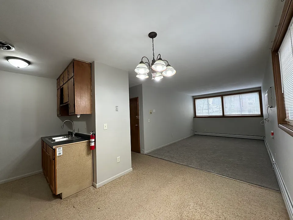 2417 Elliot Ave #1