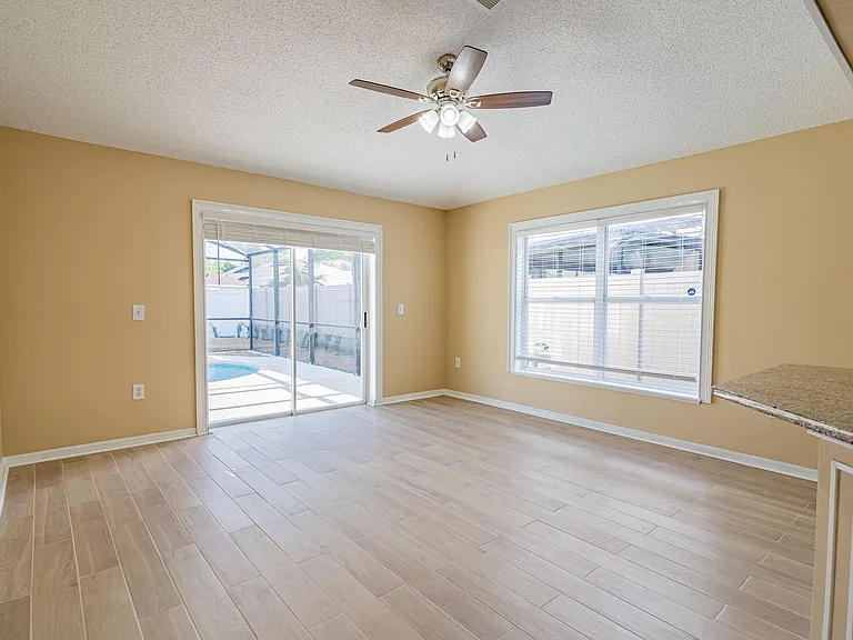 11318 Carabelee Cir — Photo 14