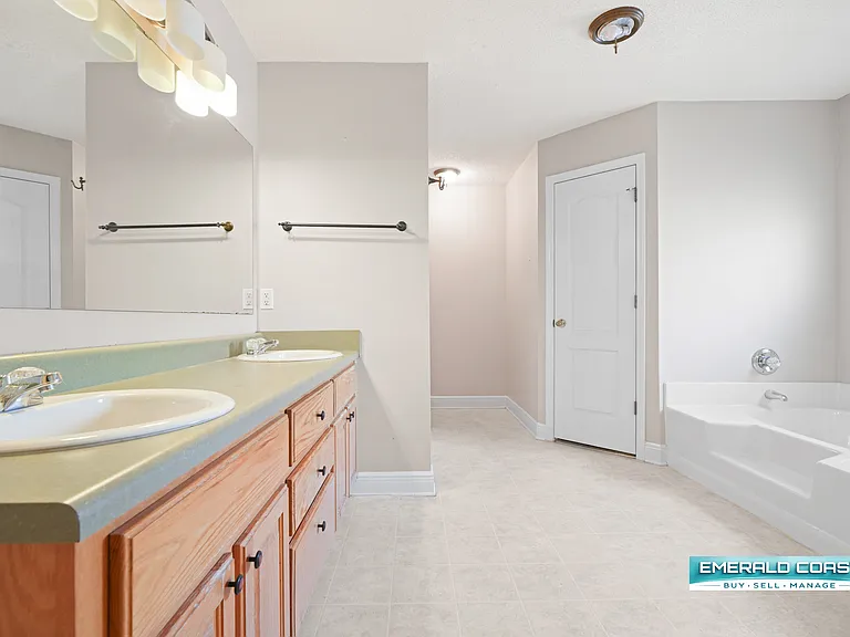238 Foxchase Way — Photo 19