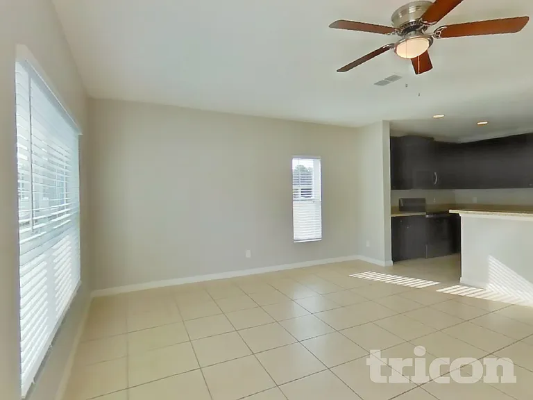 2800 Glendive Dr — Photo 3