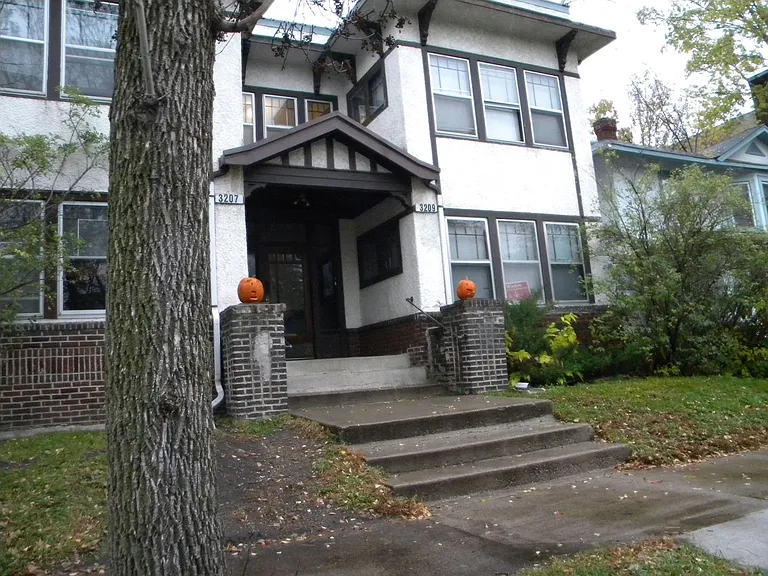 3207-09 Lyndale Ave S — Photo 26