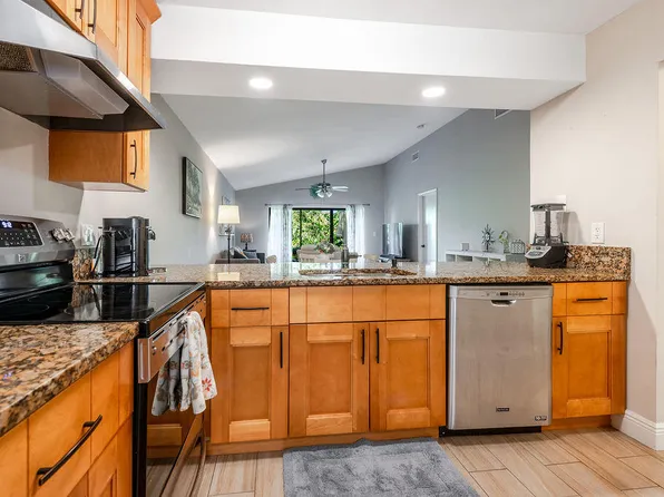 4143 Palm Forest Dr N, Delray Beach, FL 33445