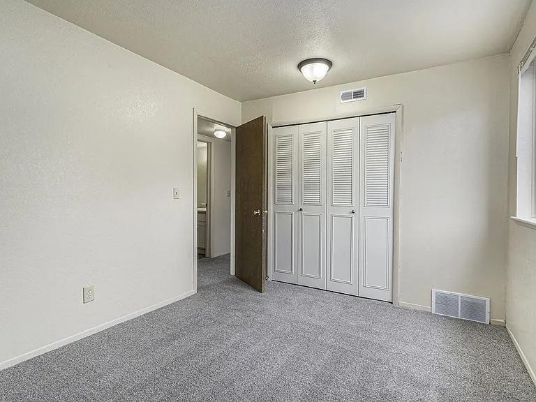 Normandy Village Apartments — Photo 24