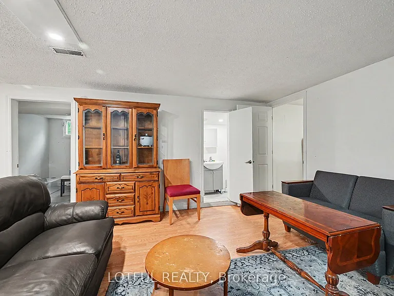 2427 Chasseur Ave #3 — Photo 5
