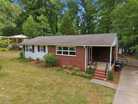 3rd image of 2814 Dellwood Dr