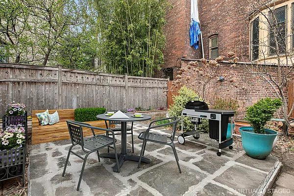 Sold by Compass | media 7
