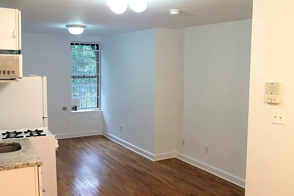 Rented by Urban Real Estate Inc | media 14