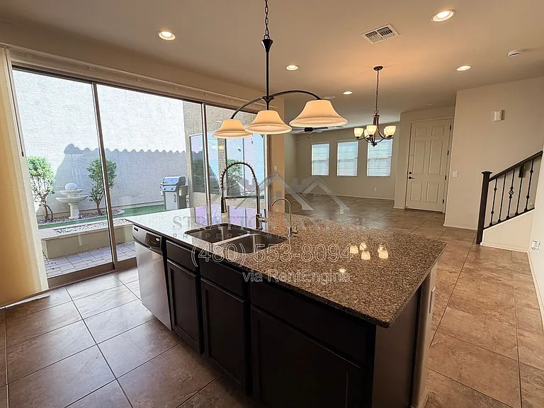 4467 E Remington Dr — Photo 5