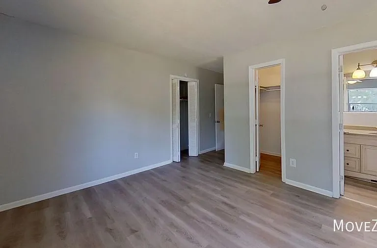 510 Wesley Ave — Photo 38