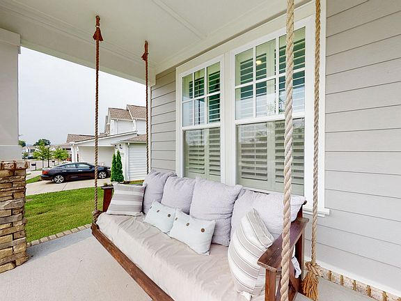 5th image of 2297 Maytown Cir