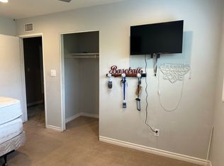 1141 Locke Ave, Simi Valley, CA 93065