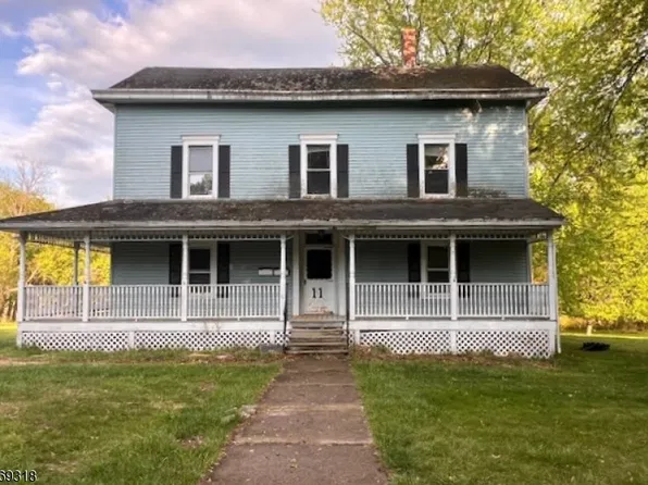 11 Sterling Pkwy, Ogdensburg Boro, NJ 07439