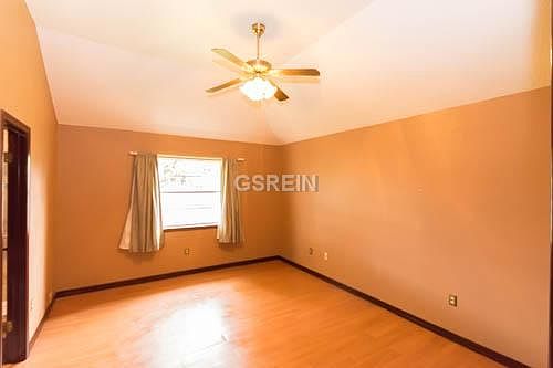 5th image of 741 Lafayette Dr