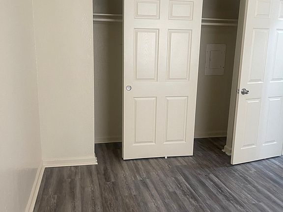 4th image of 3622 42nd St APT 1