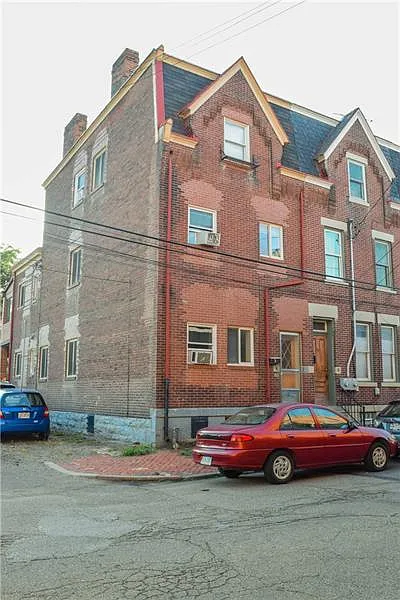 20 48th St photo 1