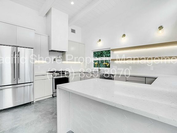 5th image of 2721 Burkshire Ave #2723