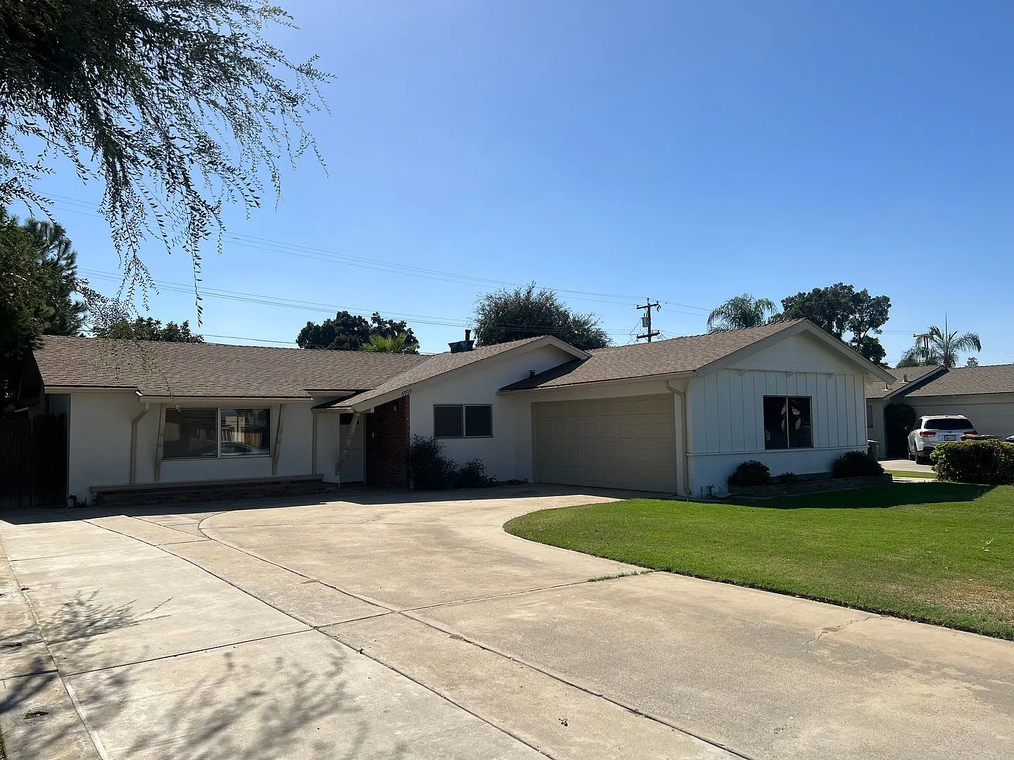 Beautiful 3-Bedroom Home with Upgraded Features & Fireplace! — Photo 1