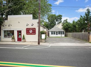 245 Blue Point Ave, Blue Point, NY 11715