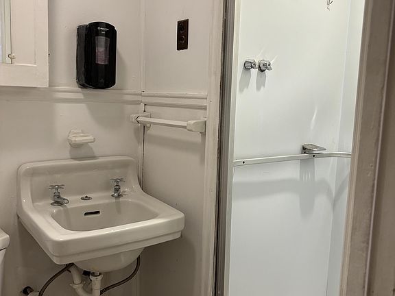 5th image of 6 11th St S #11130378