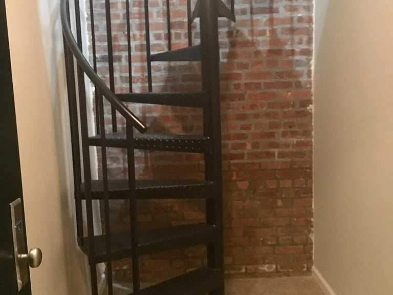 572 Jersey Ave #1R — Photo 18