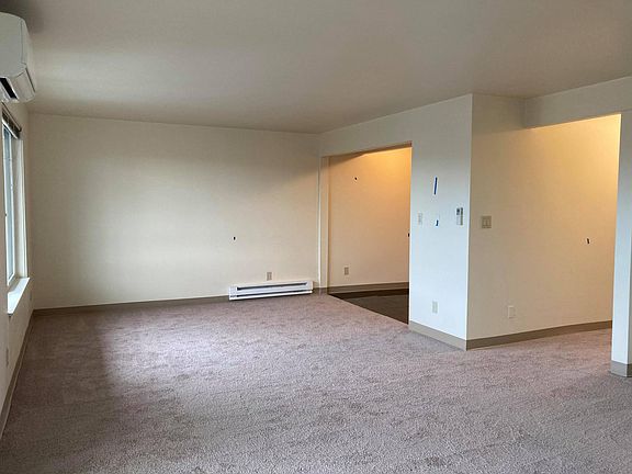 3rd image of 119 19th Ave E #201